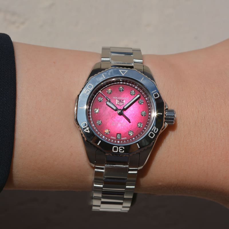 タグ・ホイヤー(TAG Heuer) アクアレーサー プロフェッショナル